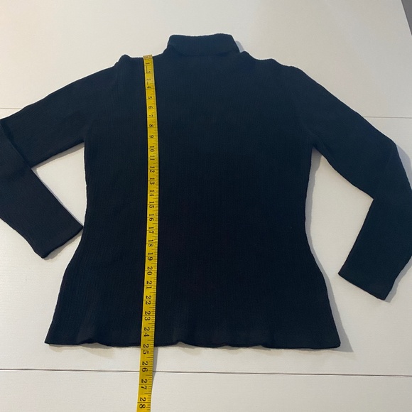 Laura Ashley Pure New Wool Knit Turtleneck Black Sweater Size 12 - Picture 11 of 12